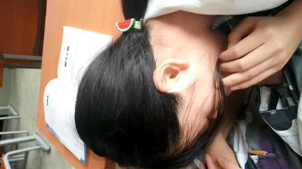 网爆江西职业技术学院学生嫩妹你们两个胆大妄为哦教室露出口交叫你读书学口语你倒是学得一口好交