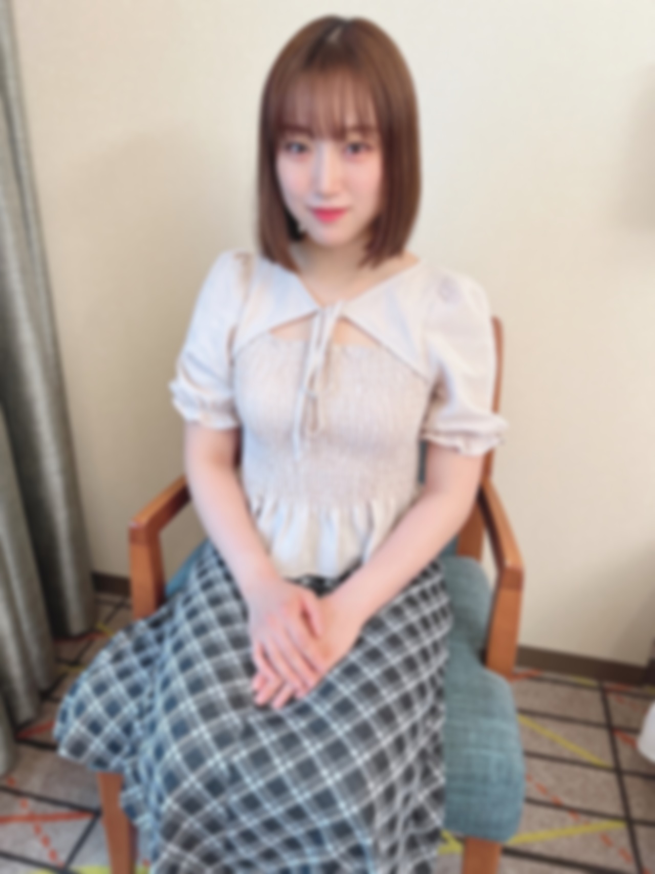 FC2-4312471「わたし実は処女なんです··」男性経験0人の美女がここに処女を捧げますど-cd1