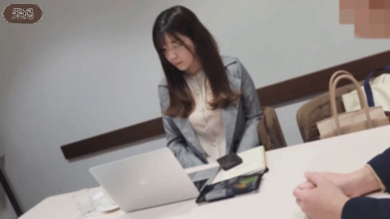 FC2-4407539個人元公務員の美乳美人仕事先まで乗り込み口内射精自宅まで取り立て美乳を弄び嫌が