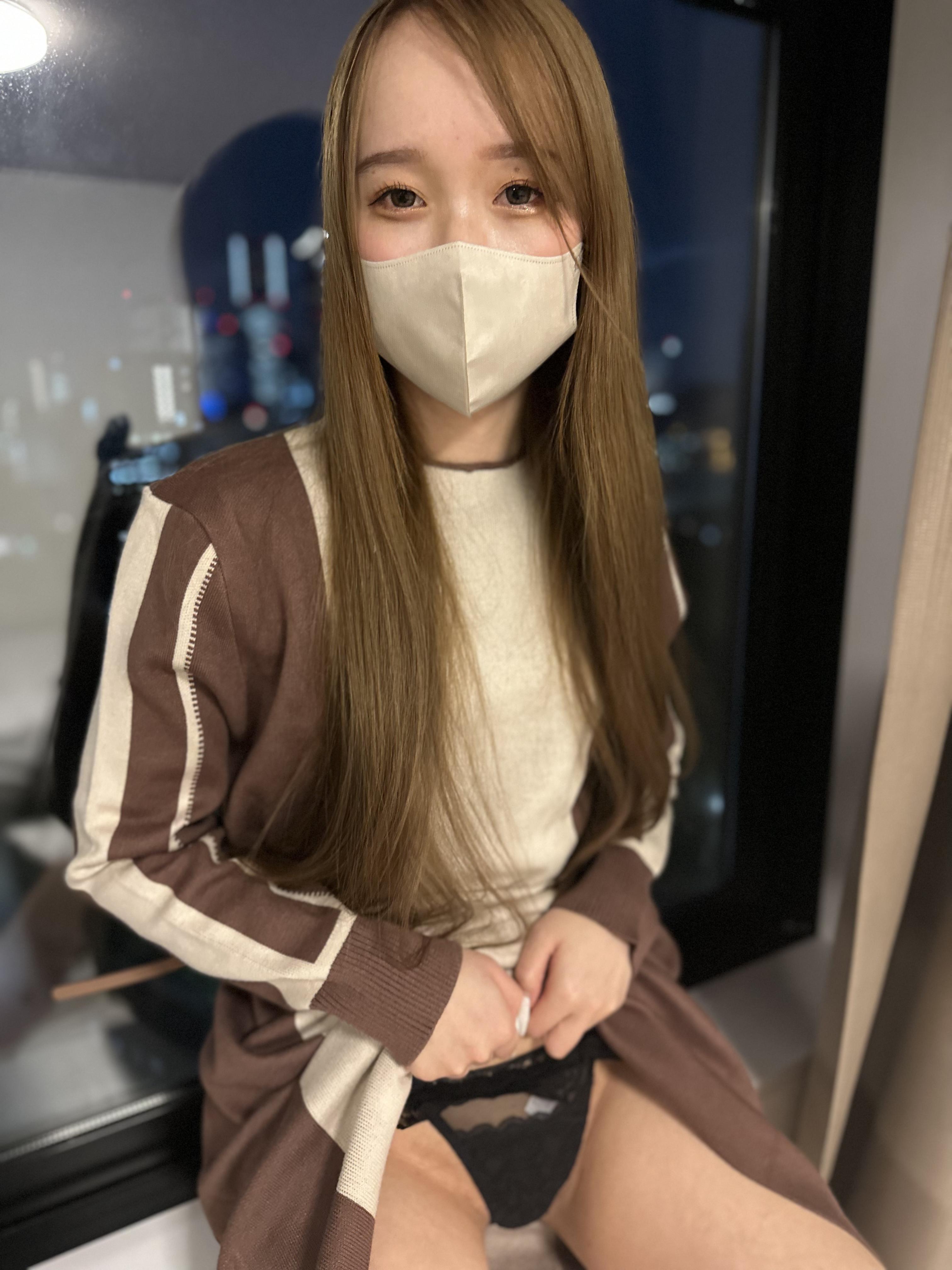 FC2-4411764処#女初撮り♡マスク剥ぎとりシレっと中出し♡『中には出さないからっ』は言葉だけ♡め