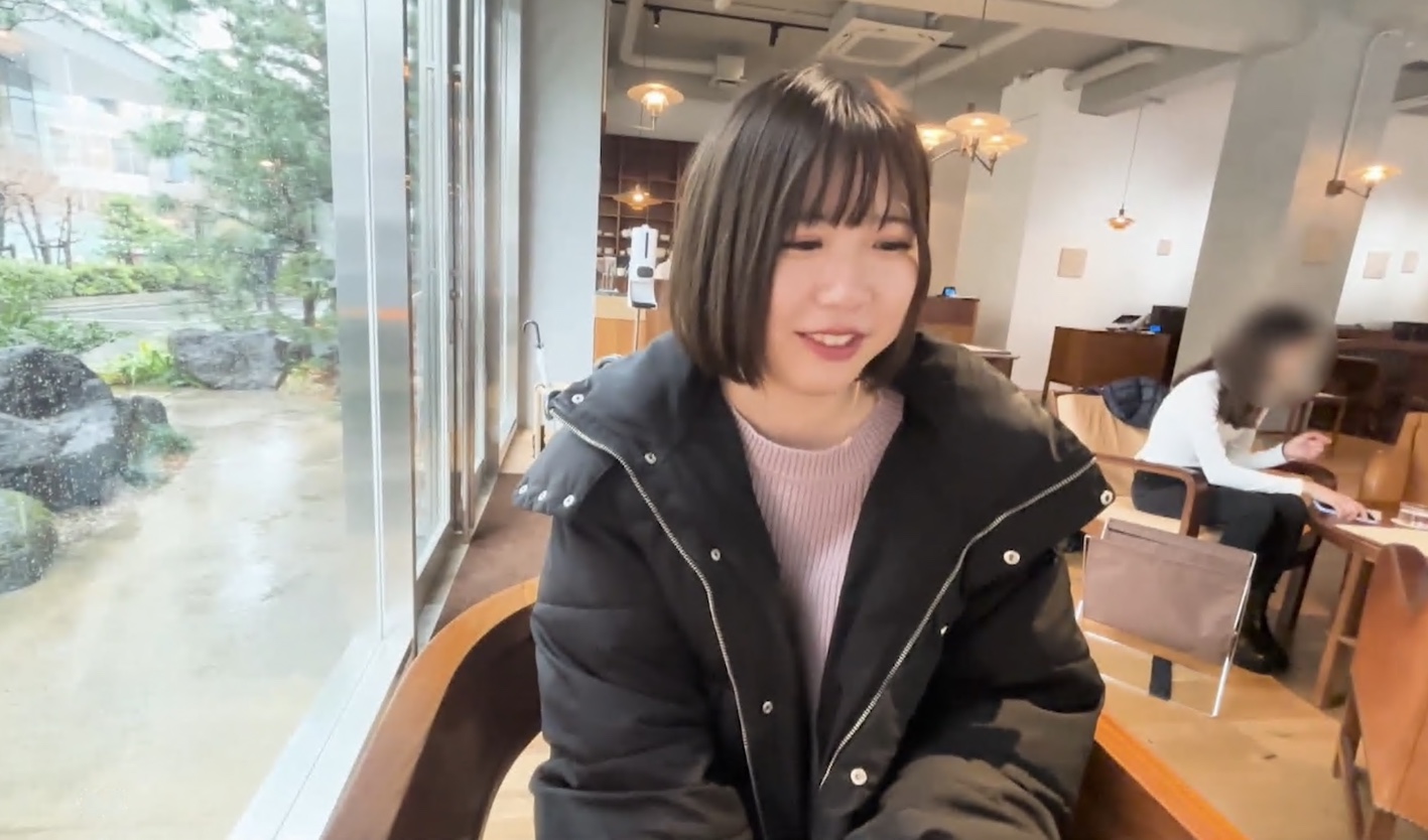 FC2-PPV-4419446-2携帯ショップで懸命に働く新卒の〇〇ちゃん素朴で庶民的な彼女を誑かし2度も大量種付け